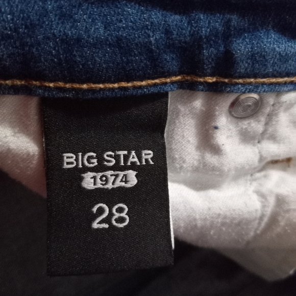 Big Star 32 Remy Low Rise Full Star Pocket Raw Hem Jeans Shorts - Picture 8 of 9